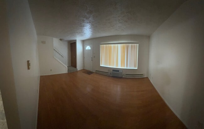 Photo - 4081 Airport Rd