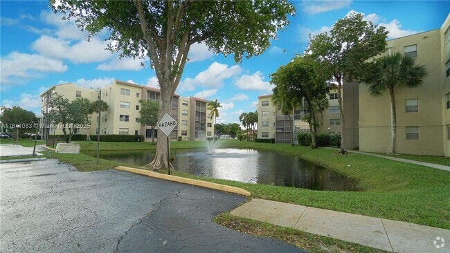 Building Photo - 1830 SW 81st Ave Unit 4204 Rental