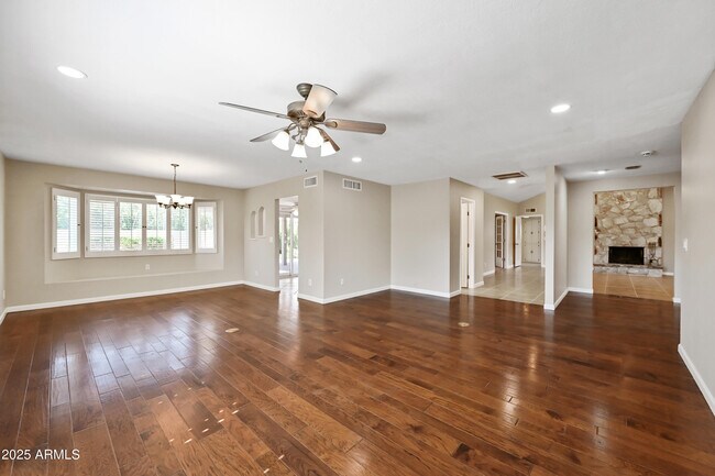 Photo - 324 W Willow Ave