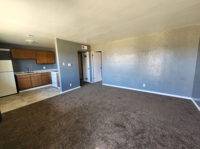 Building Photo - 1582 Lansing St Rental