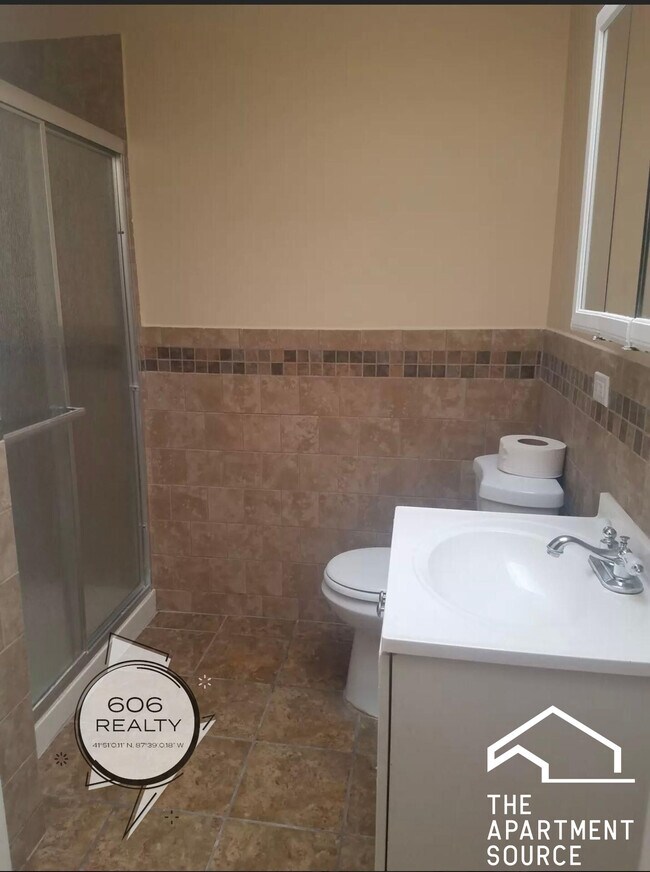 Photo - 2140 Clarence Ave Unidad 2S