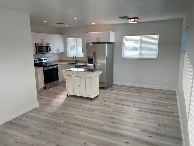 Photo - 4911 NE 19th Ave Apartments Unit 4