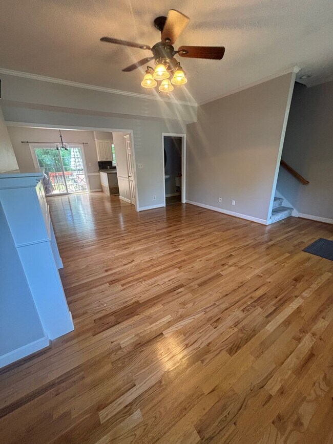 Photo - Beautifully Maintained Townhome In The Heart Of Town!