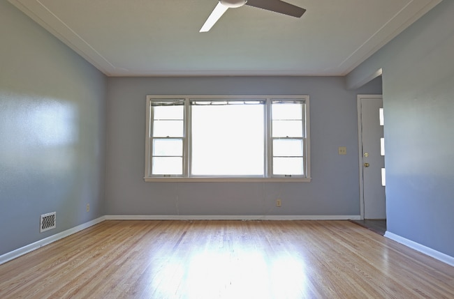 Photo - 5752 Russell Ave S Unit 1