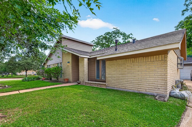 Photo - 7403 Shady Vale Ln