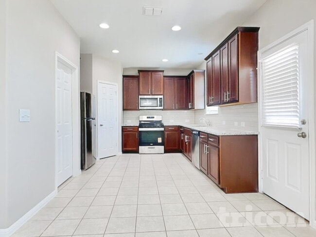 Photo - 5343 Marsh Ln
