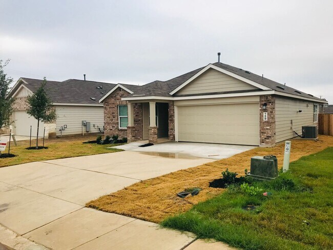 Photo - 750 Haas Wy