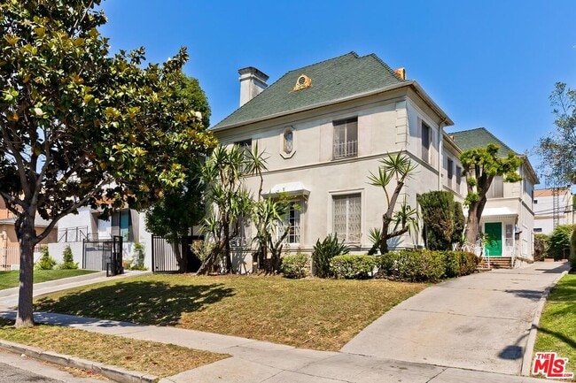 Building Photo - 448 1/2 S Wilton Pl