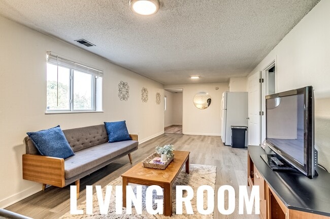 Photo - 9341 Hoffman Way Unit 6