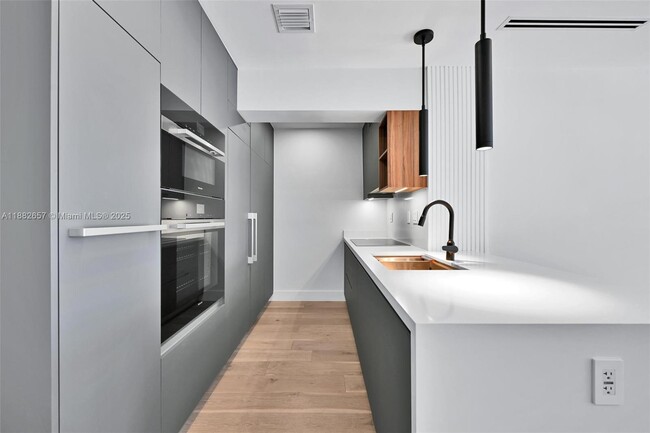 Building Photo - 204 Sunrise Dr Unit 204C Rental