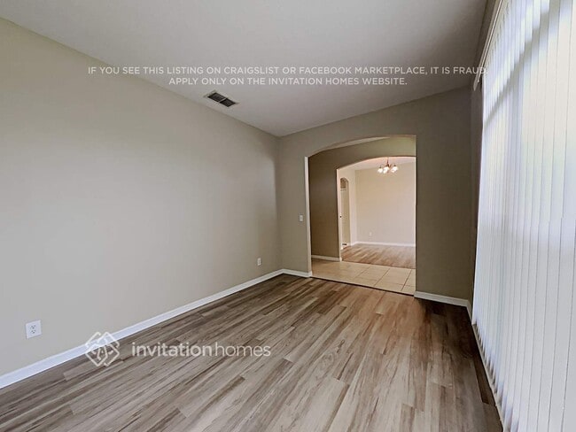 Photo - 709 Modena St