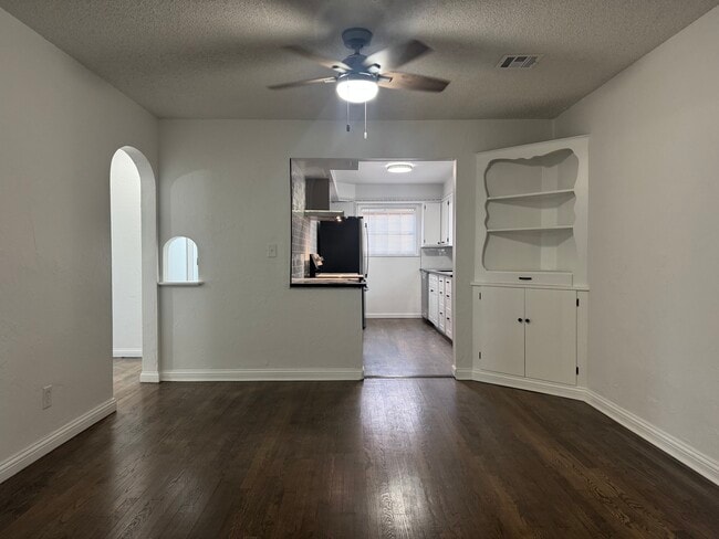 Photo - 417 SW 24th St