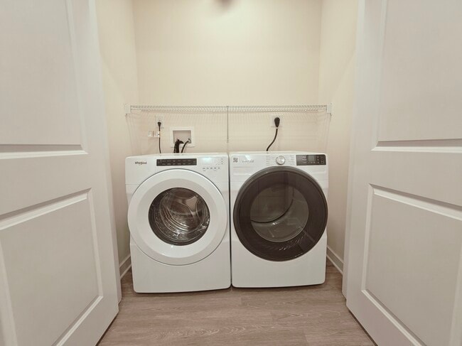 Photo - Springhouse Square