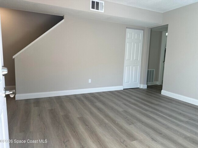 Photo - 1431 Sheafe Ave NE