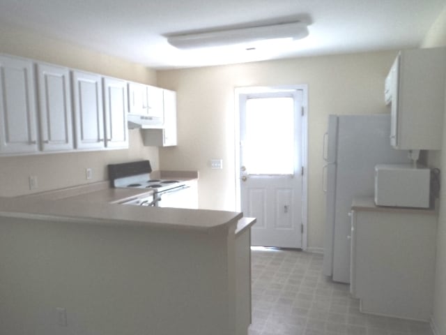 Photo - Students welcome! 3 BR House with rocking chair front Porch. Close to UNCW