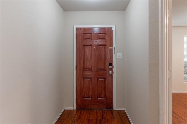 Photo - 472 Grant Ln