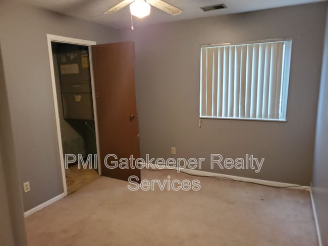 Photo - 7226 Creekview Dr Unit Apt 5