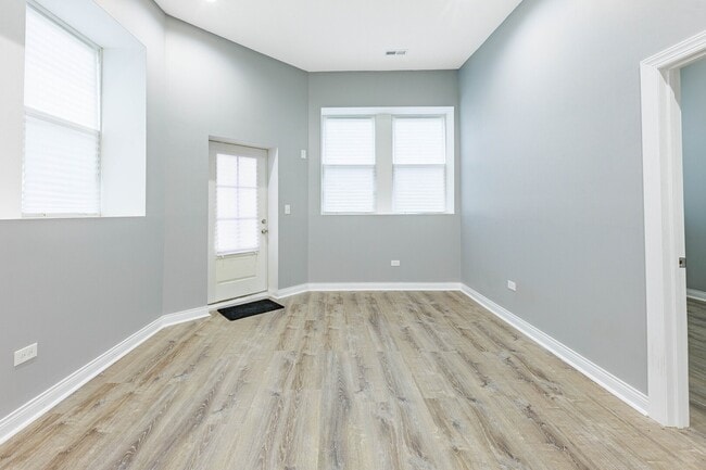 Photo - 2800 S Saint Louis Ave Unit 1F