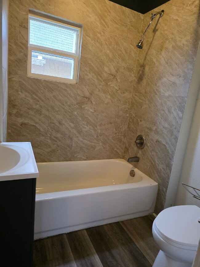 Photo - Charming 2-Bedroom, 1-Bathroom Home with views of Downtown Des Moines