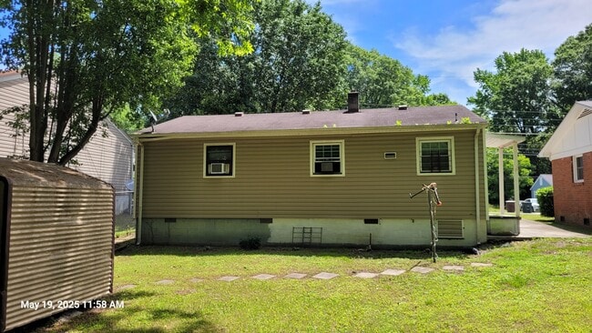Photo - 1104 Logan St