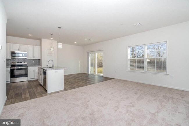 Photo - 7869 Oakbrook Dr