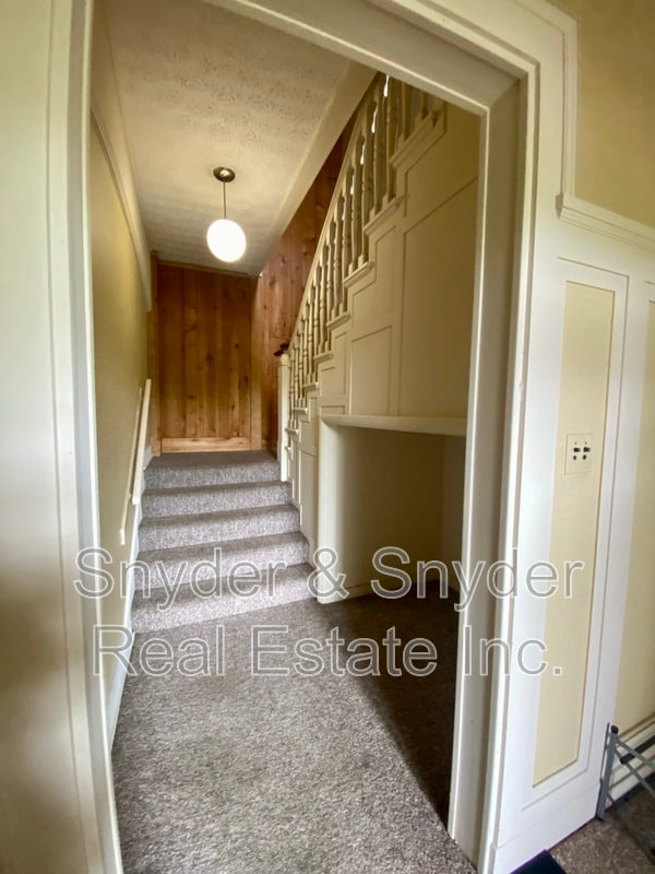 Photo - 777 W Market St