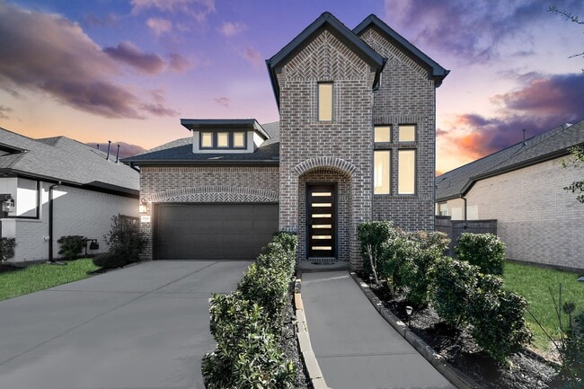 Building Photo - 1930 Waters Branch Dr