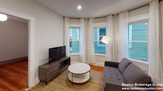 Photo - 19 Sudan St Unit #1