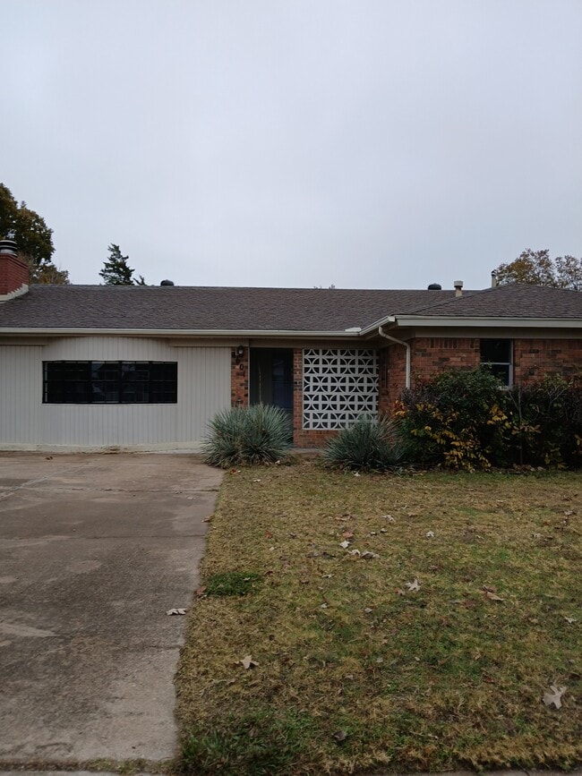 Photo - 4601 Hollandale Ave