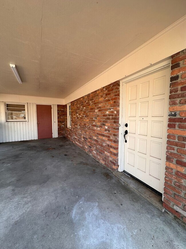 Photo - 904 Vann St