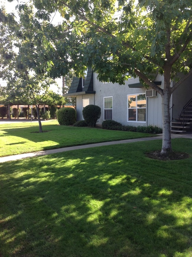Cambridge Gardens Apartments For Rent in Rancho Cordova, CA