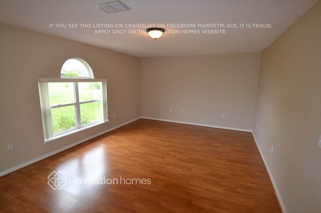 496 Elgin Blvd