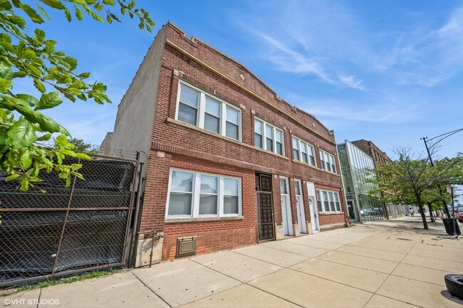 Photo - 5028 W Madison St