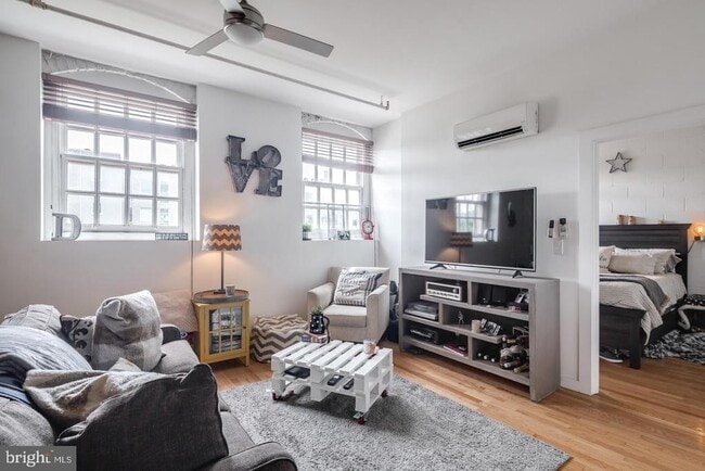 Photo - 4 Leverington Ave Apartment Unit 303