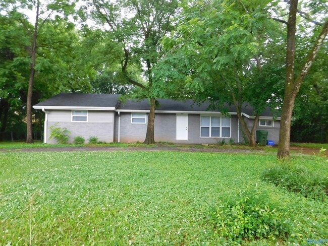 Building Photo - 314 Harolds Dr NW