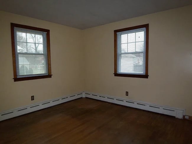 Photo - Comfortable Ranch in Quiet Neighborhood
3 Bedrooms/ 1 full bath Unit 11 Sunset Dr