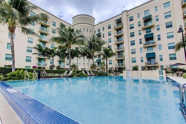 Building Photo - 610 Clematis St Unit 315