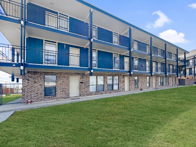 Photo - 4289 Lac Saint Pierre Dr Unit 202