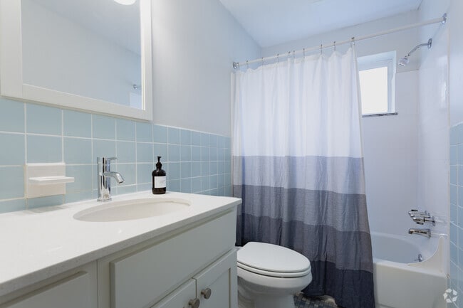 2HAB, 1BA - 924 ft²