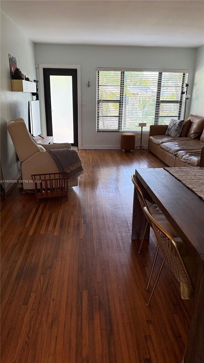 Photo - 2 NE 44th St Unidad 4