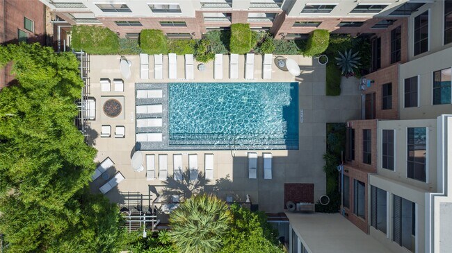 Photo - 306 McGowen St Unit 1222