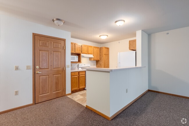 2BR, 1BA - 932SF - Kitchen