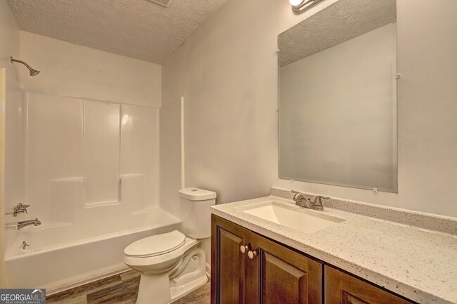 Photo - 4090 Knotty Oak Trail