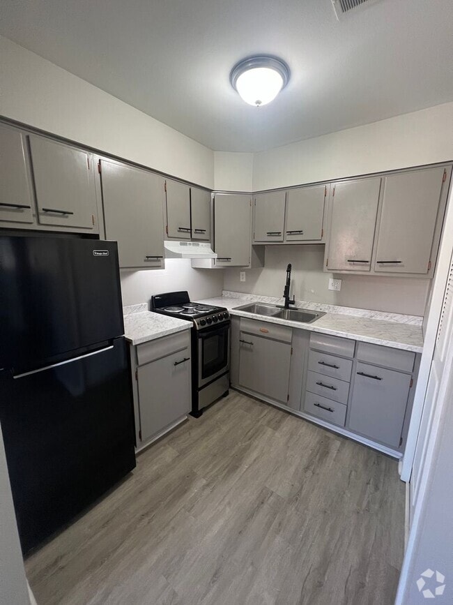 Building Photo - 2343 Harrodsburg Rd Unit 7 Rental
