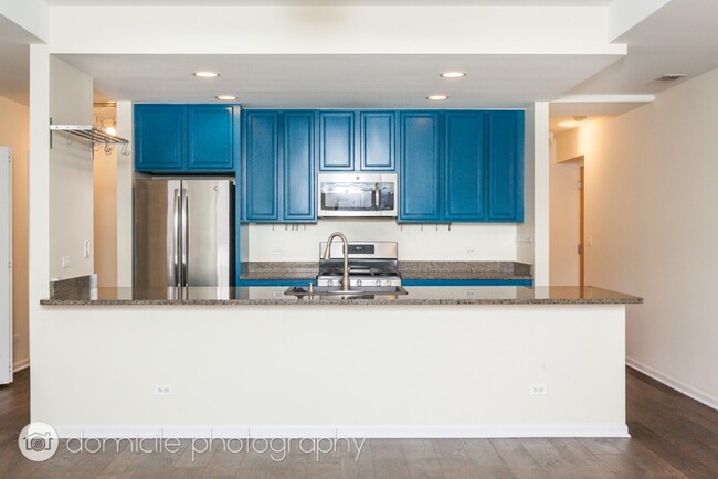 Photo - 2307 W Wolfram St Condo Unit 214