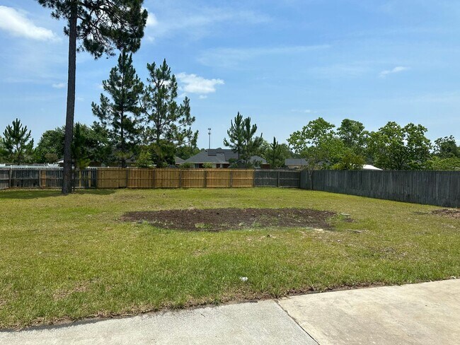 Photo - 108 Wayfair Ln