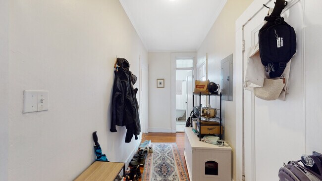 Photo - 20 Glenville Ave Unidad 19