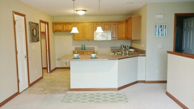 Photo - 18308 Barrington Dr Unit B