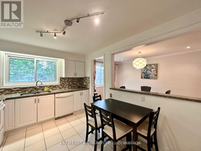 Photo - 35 Lailey Crescent