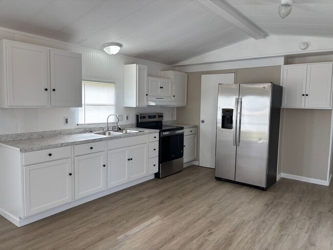 Photo - 2 BED, 2 BATH NEWLY REMOLDED MOBILE HOME IN PARK LOCATED IN EAGLE SPRINGS